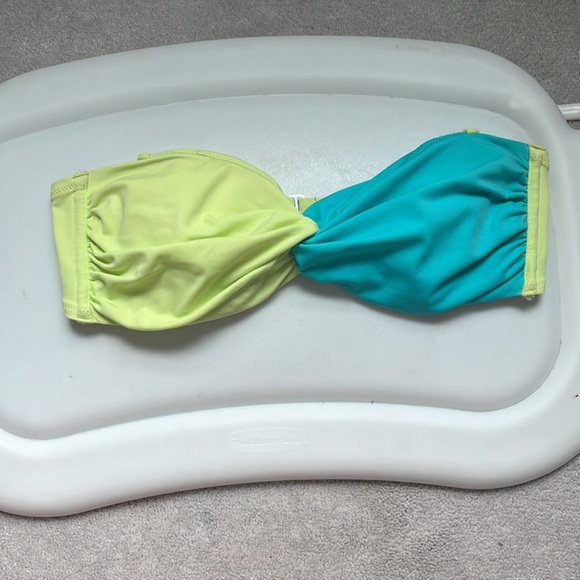 Victoria Secret Swim 2 piece bikini| top size M | bottom size S - Picture 4 of 5